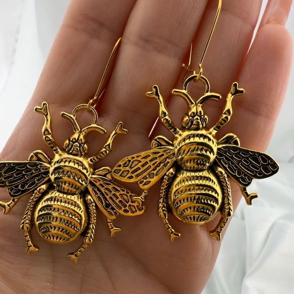 Anthropologie Jewelry - Classic Gold Honey Bee Vintage Dangle Earrings